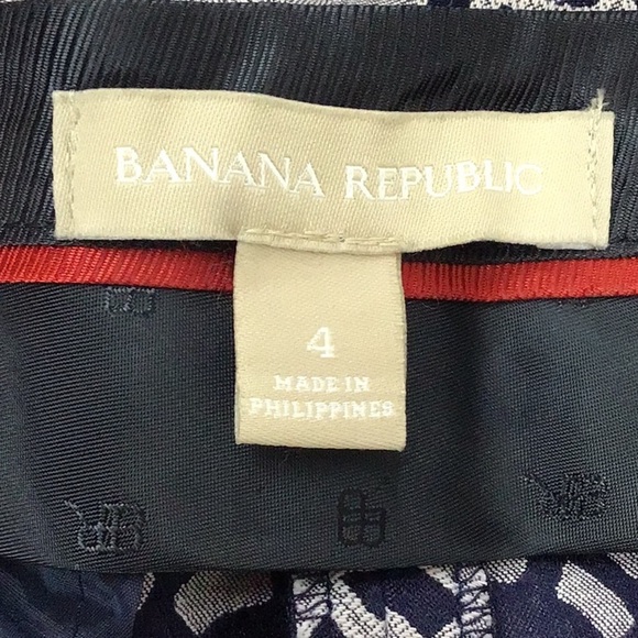 Banana Republic Blue Patterned Chino Shorts Size 4 New - Picture 3 of 4